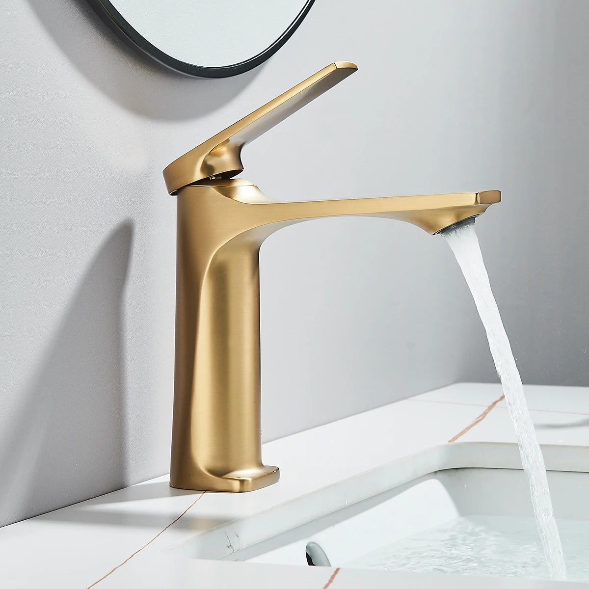 Brass Core Modern Bathroom Sink Faucet Grey Hot and Cold Water Mixer Tap Single Handle Deck Mounted Washbasin Crane for Bathroom